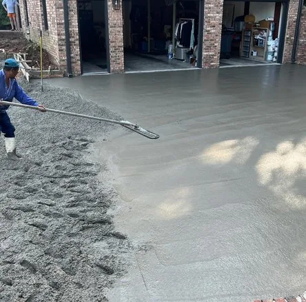 Sidewalk & Walkway Repair fresh pour and finish, Seattle project